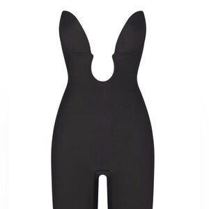 SKIMS Deep Plunge Shapewear Mid-thigh Bodysuit Onyx